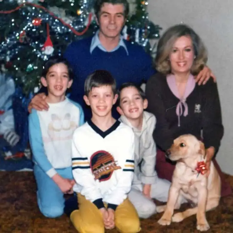 drew and jonathan scott with their parents jim and joanne and their brother JD