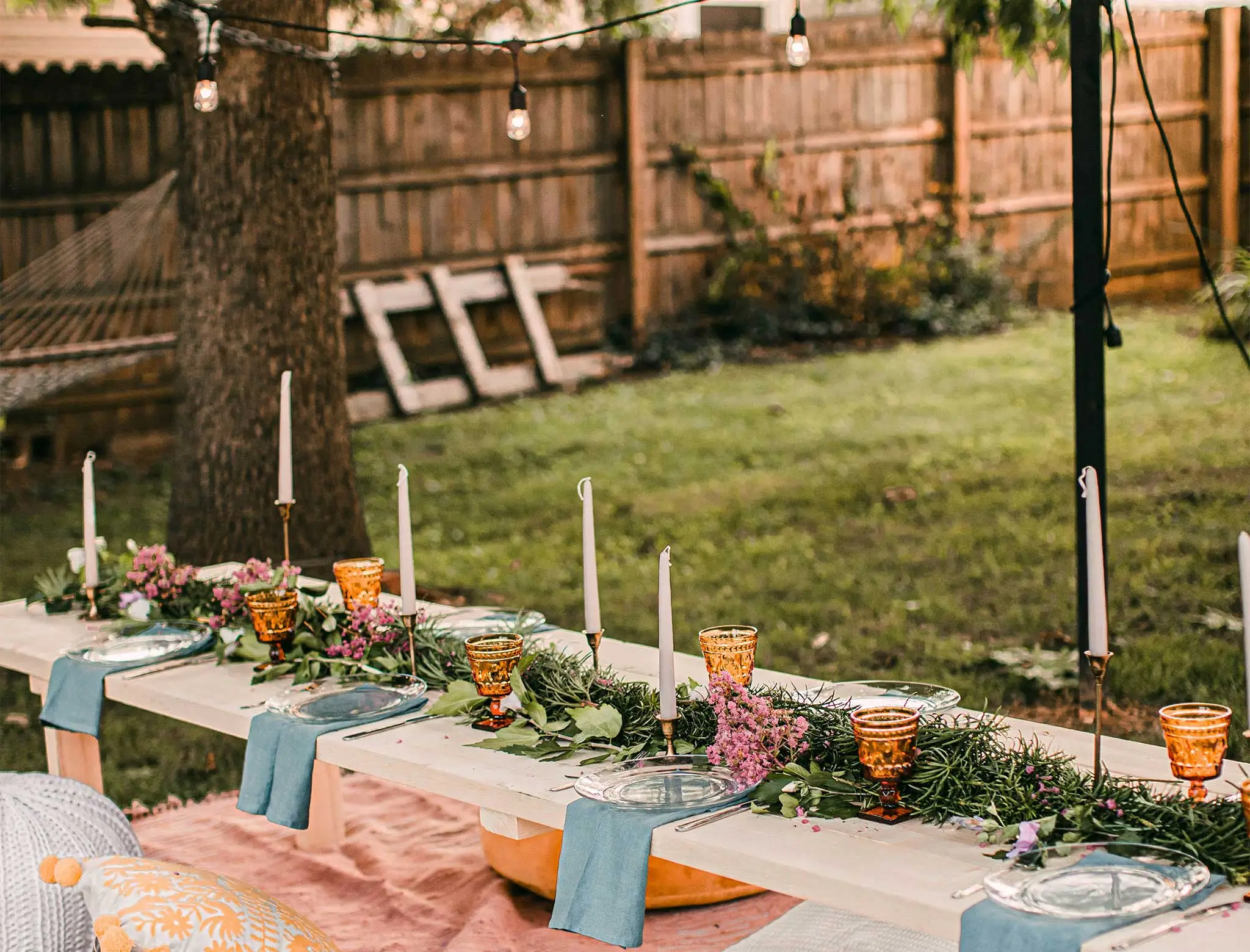 outdoor backyard dinner party feature
