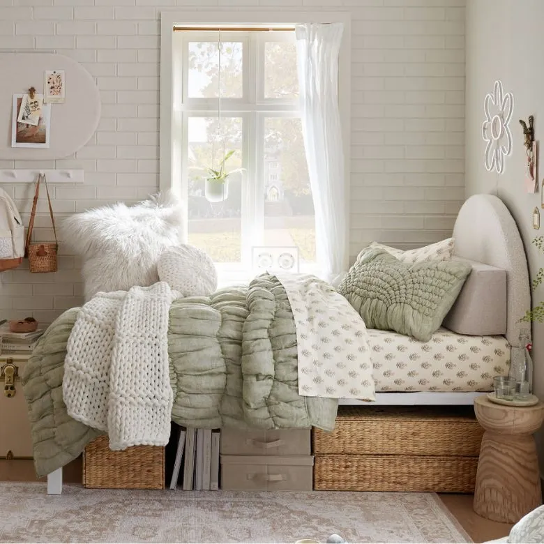 10 Dorm Room Bedding Sets for a Cozy Nights’ Sleep