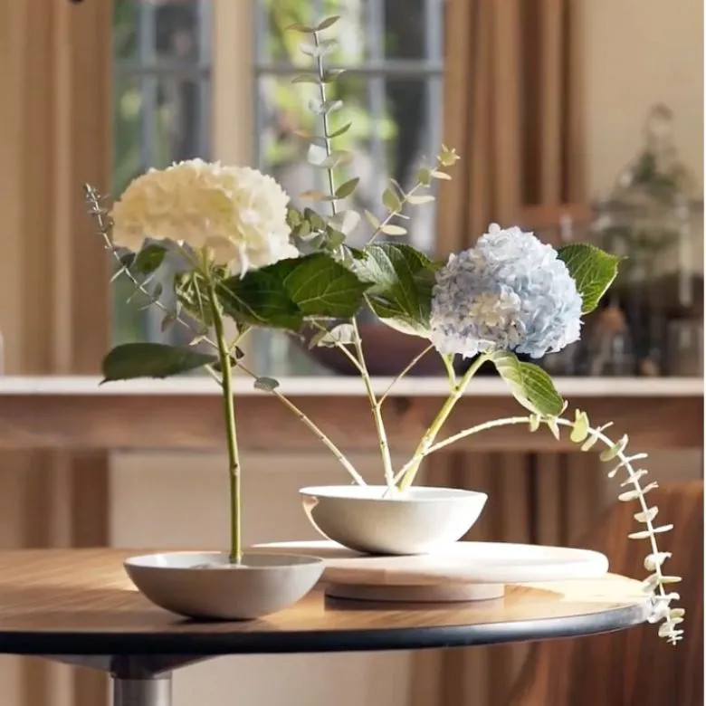 white ikebana vases